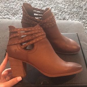 Frye Pickstitch Shootie
